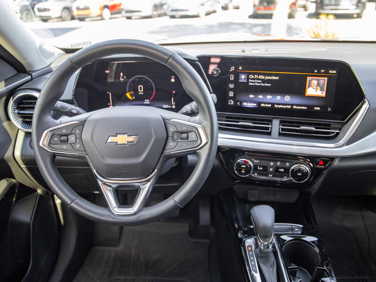 2024 Chevrolet Trax LT - Photo 11