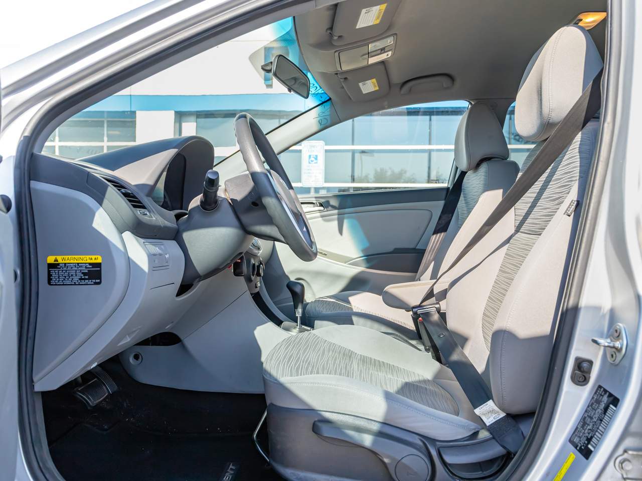 2016 Hyundai Accent SE - Photo 7