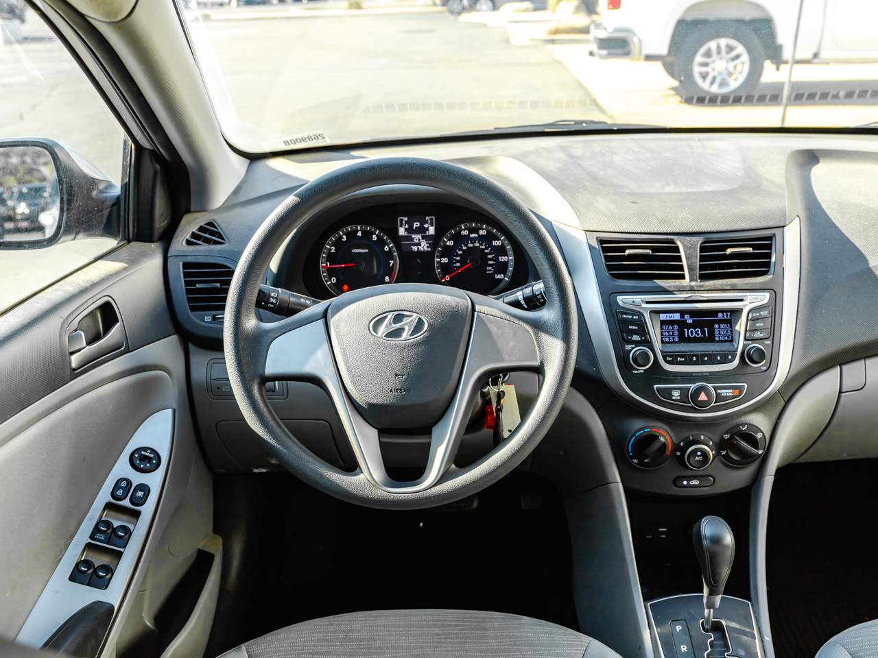 2016 Hyundai Accent SE - Photo 12