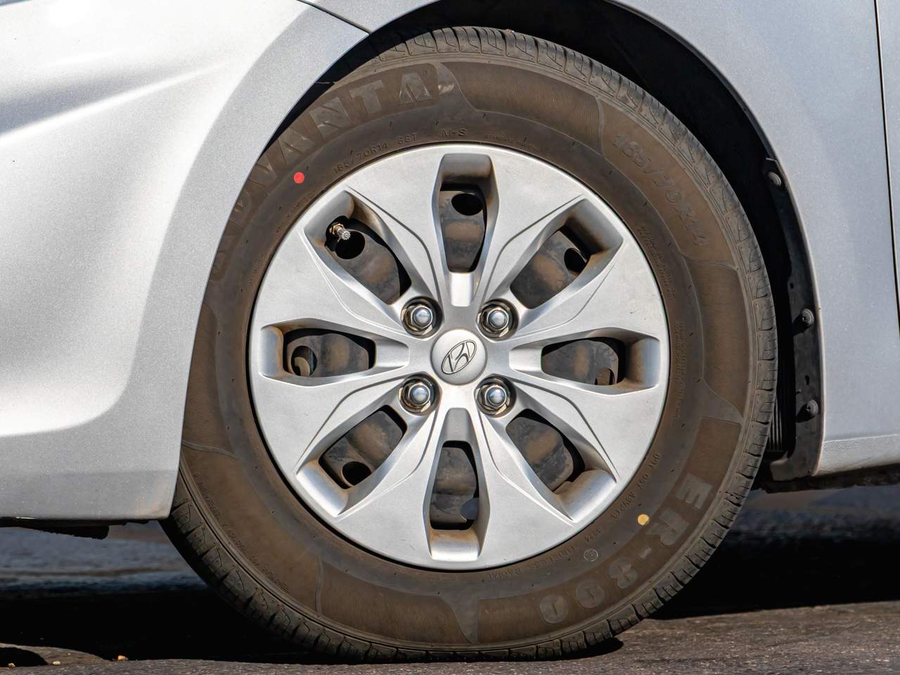 2016 Hyundai Accent SE - Photo 6