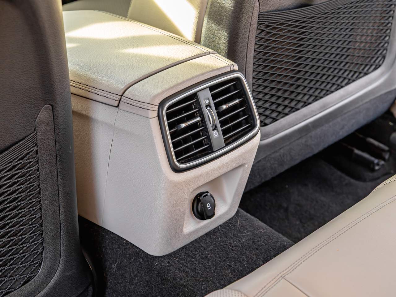 2020 Genesis G70 2.0T