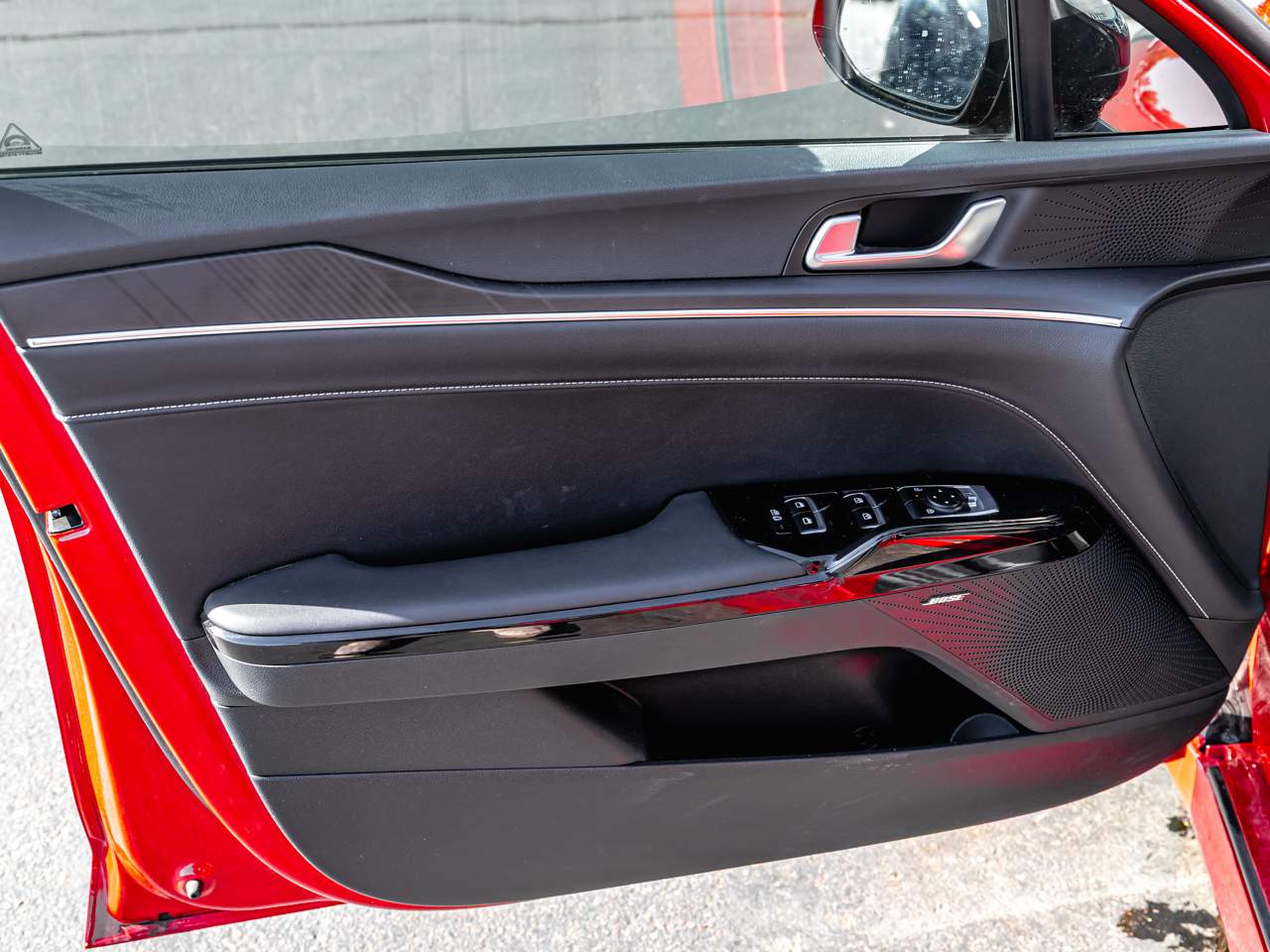 2025 Kia K5 GT-Line - Photo 9