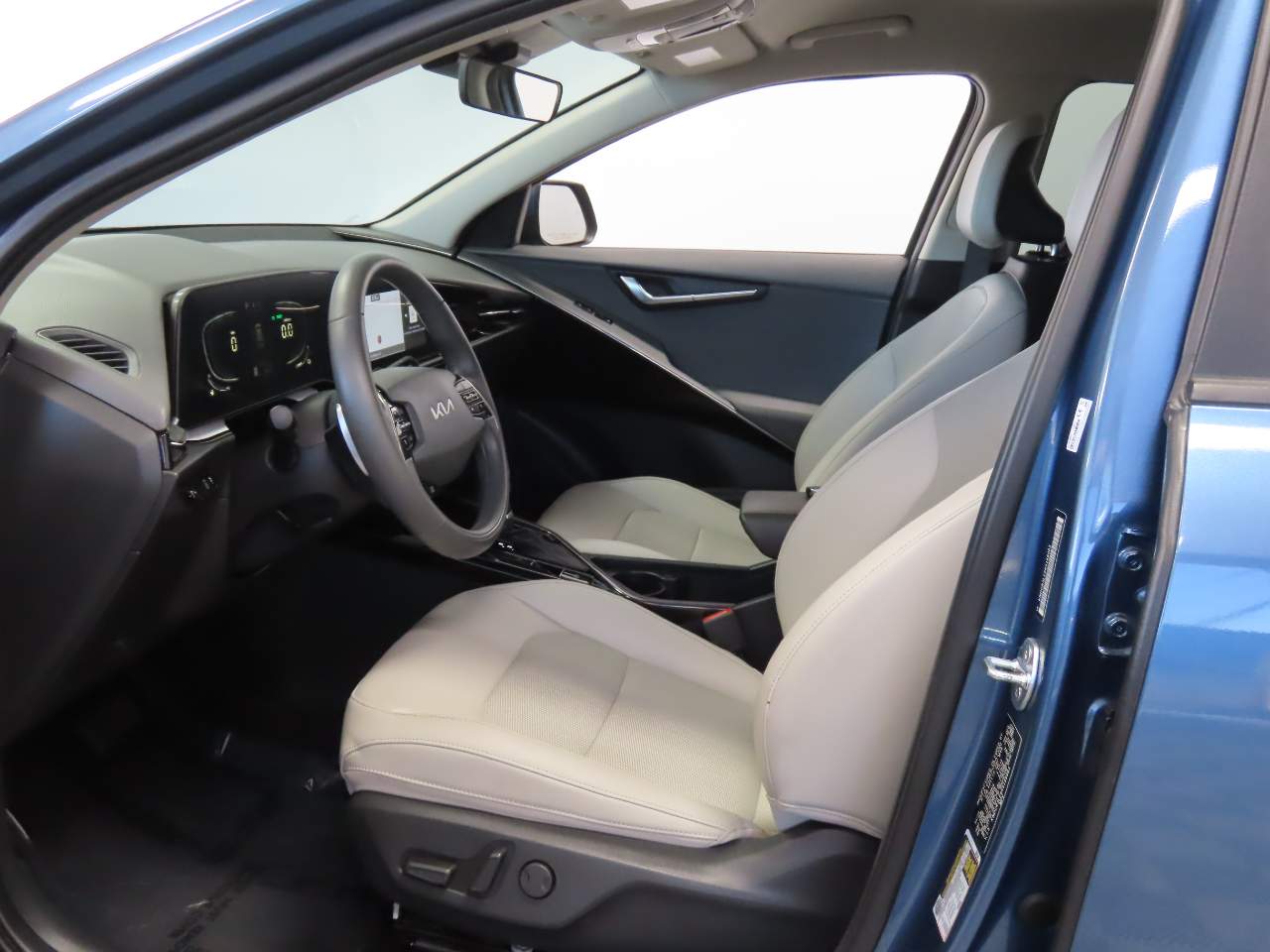 2024 Kia Niro EX - Photo 15