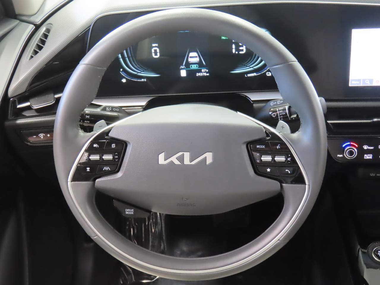 2024 Kia Niro EX - Photo 9