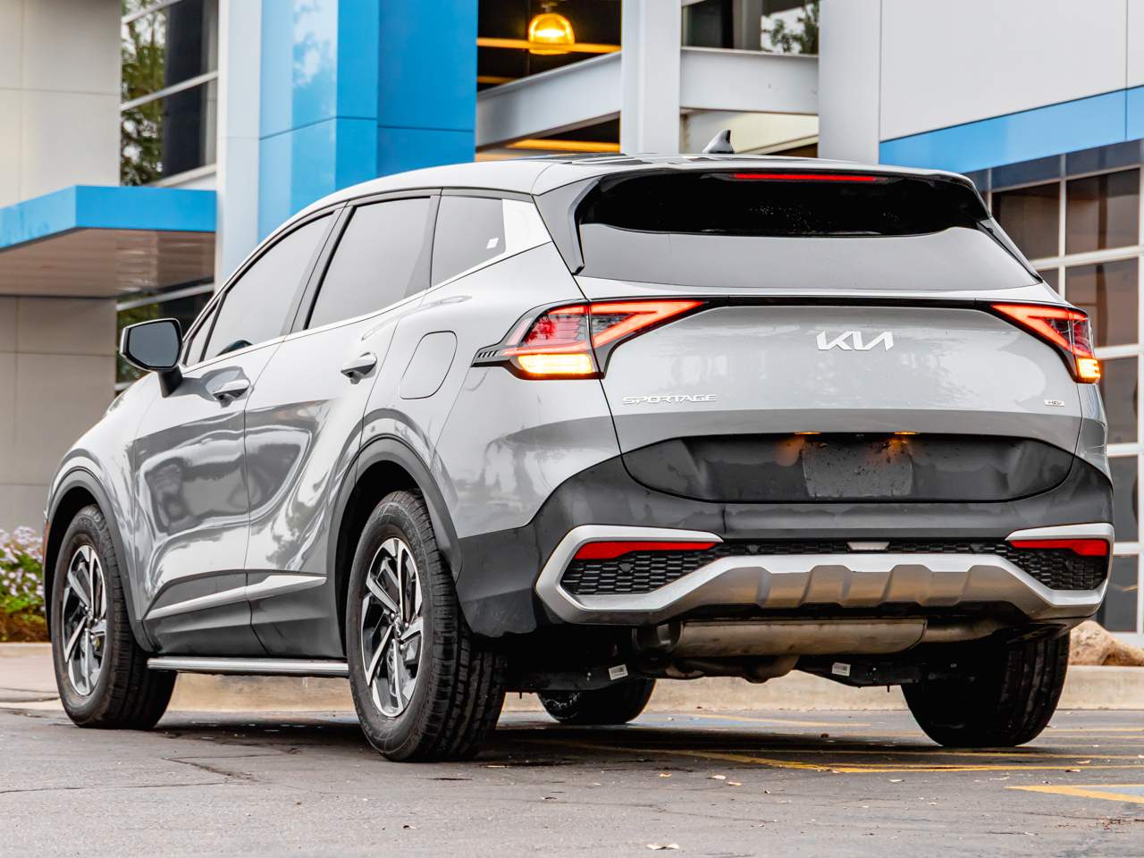 2023 Kia Sportage Hybrid LX