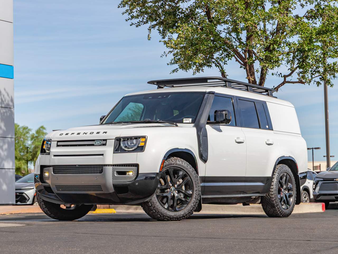 2024 Land Rover Defender 130 Outbound P400's photo