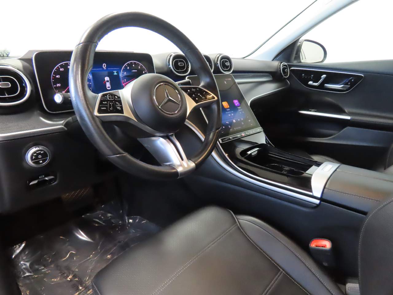 2025 Mercedes-Benz C-Class Sedan C 300 - Photo 7