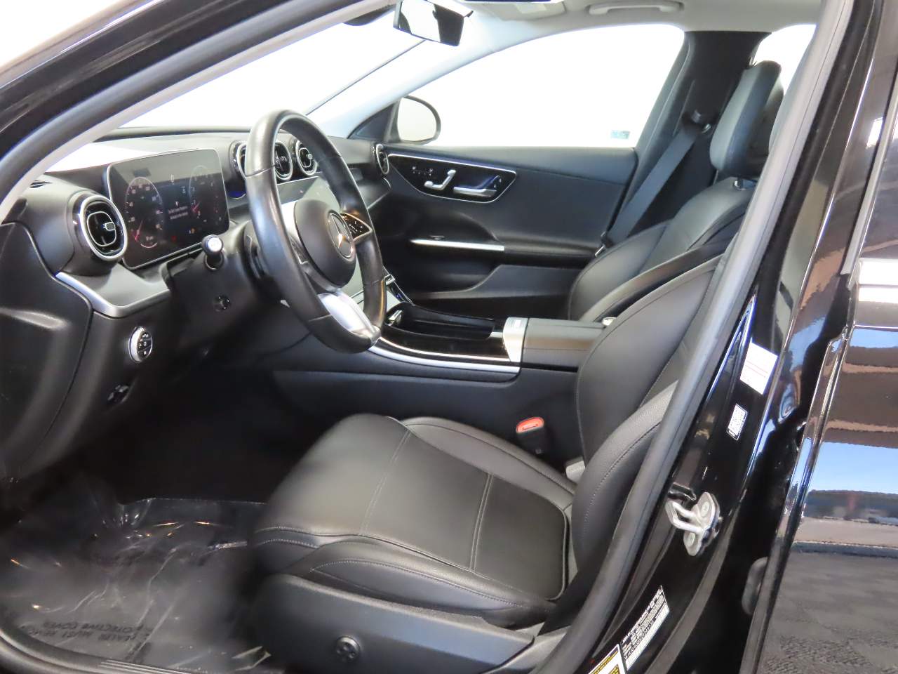 2025 Mercedes-Benz C-Class Sedan C 300 - Photo 14