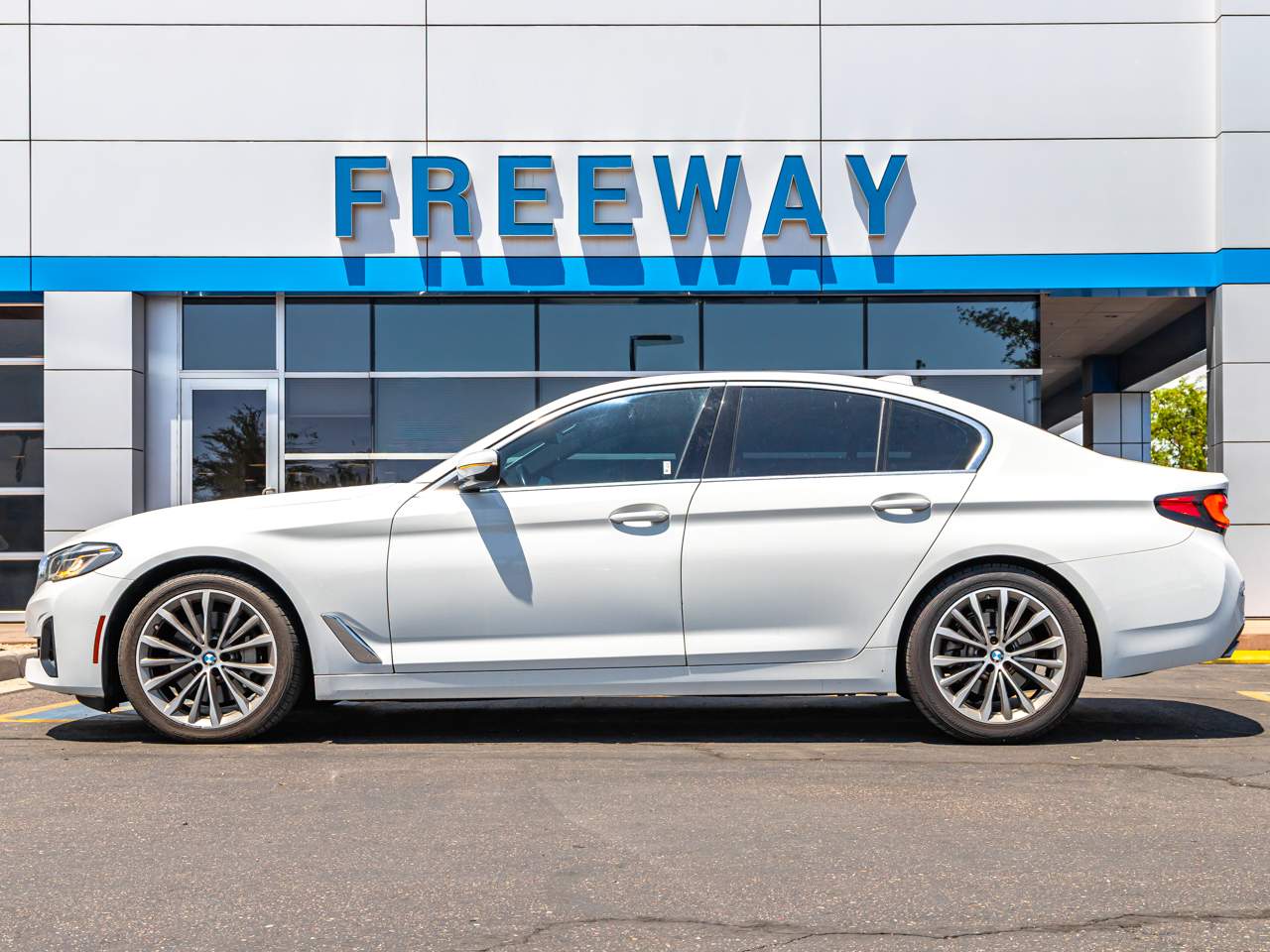 2021 BMW 5-Series 530i