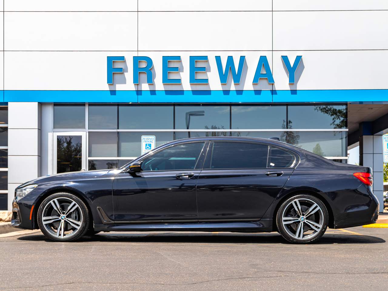 2019 BMW 7-Series 740i