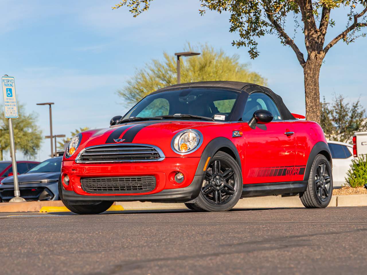 2014 MINI Cooper Base's photo