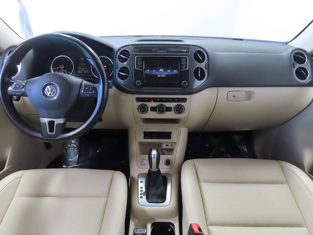 2017 Volkswagen Tiguan S - Photo 14