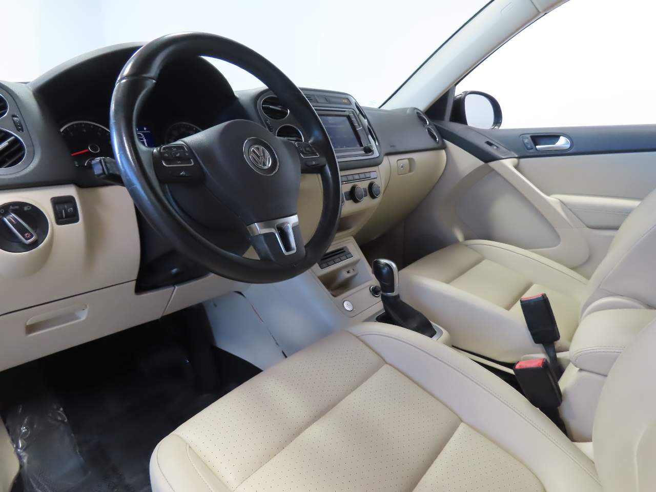 2017 Volkswagen Tiguan S - Photo 8