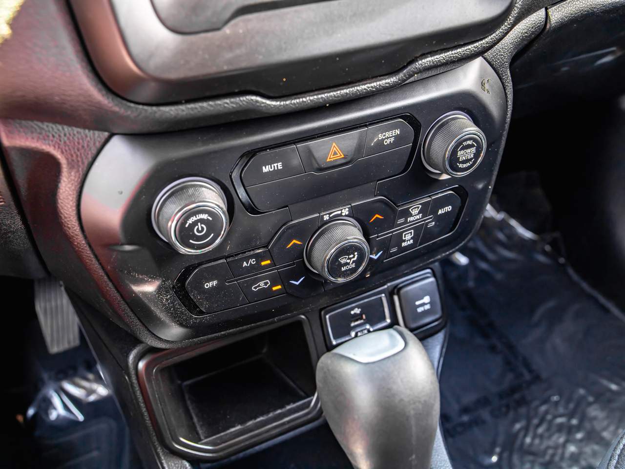 2020 Jeep Renegade Altitude - Photo 16