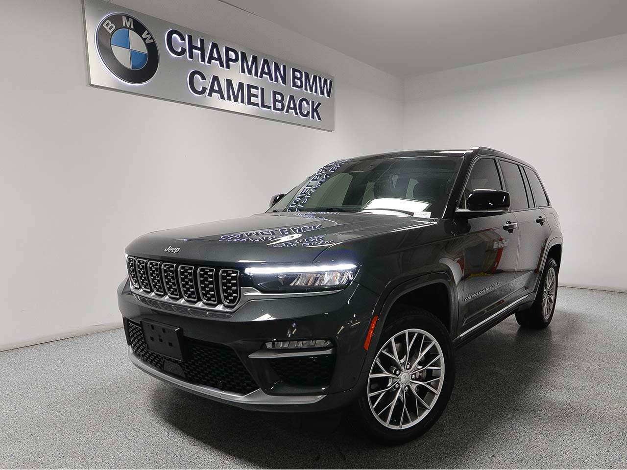 2022 Jeep Grand Cherokee Summit