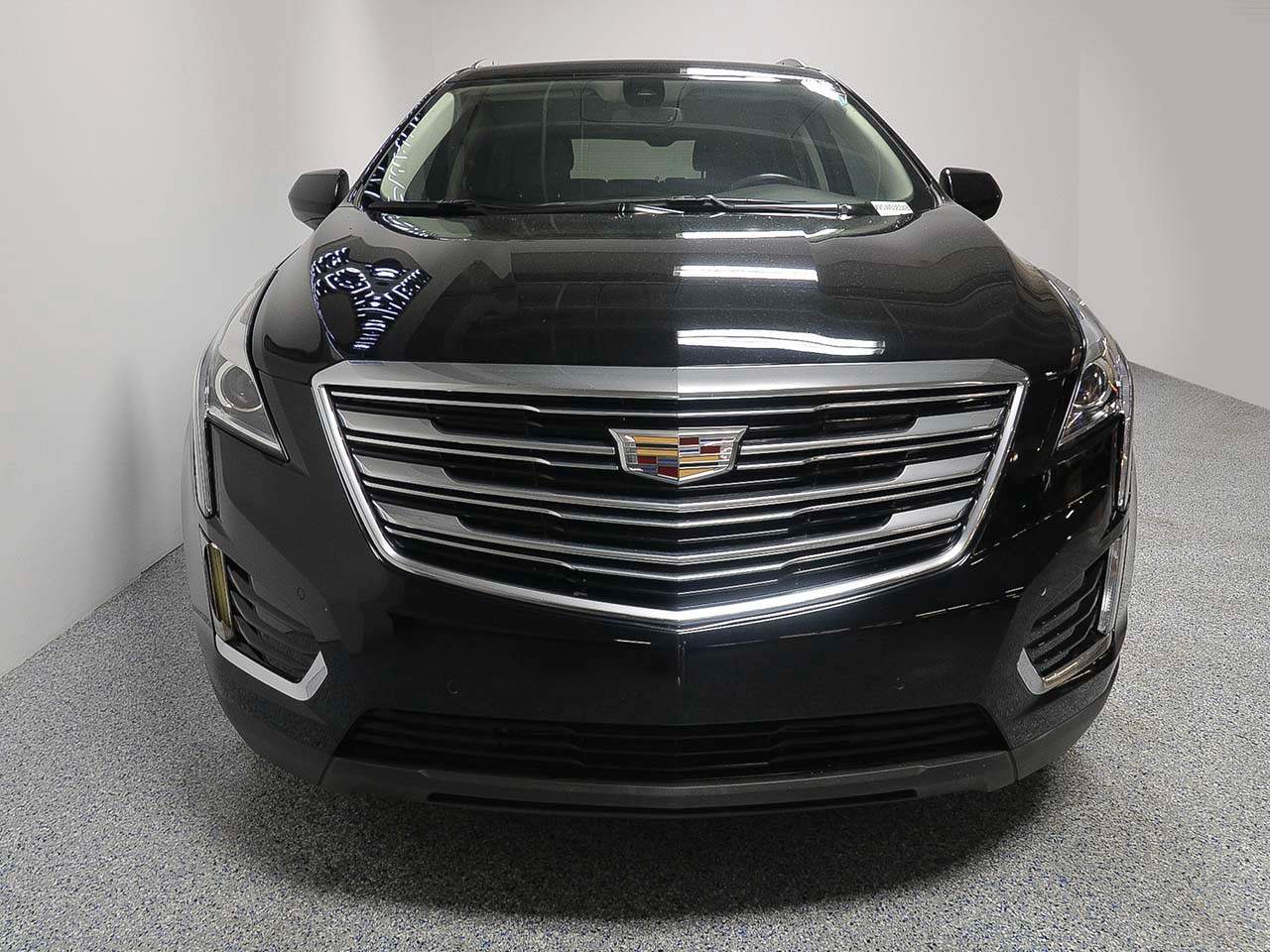 Used 2017 Cadillac XT5 Luxury with VIN 1GYKNBRS1HZ270995 for sale in Phoenix, AZ