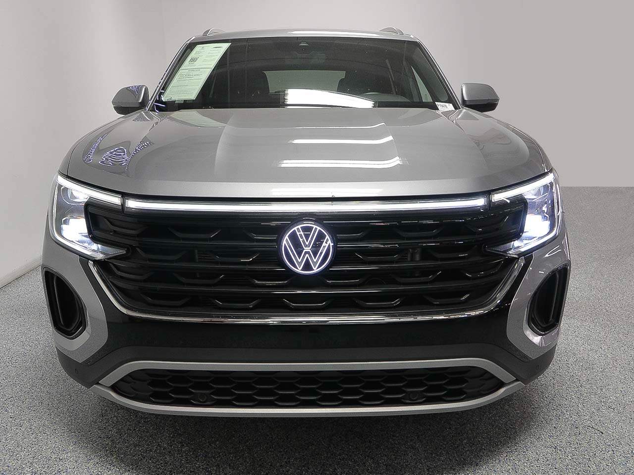 2025 Volkswagen Atlas Cross Sport SE 4Motion