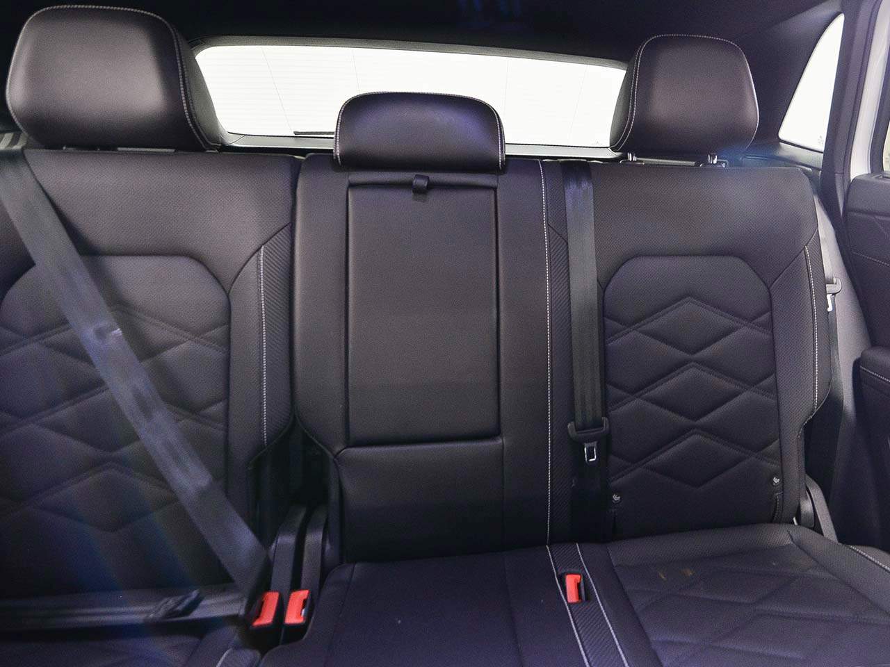 2025 Volkswagen Atlas Cross Sport SE 4Motion