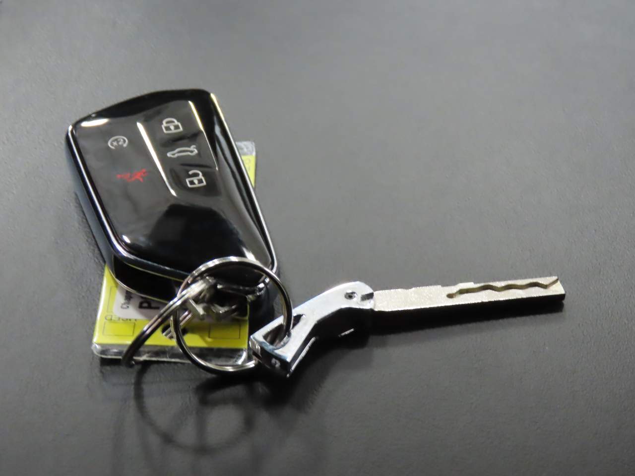 2025 Volkswagen Atlas Cross Sport SE 4Motion