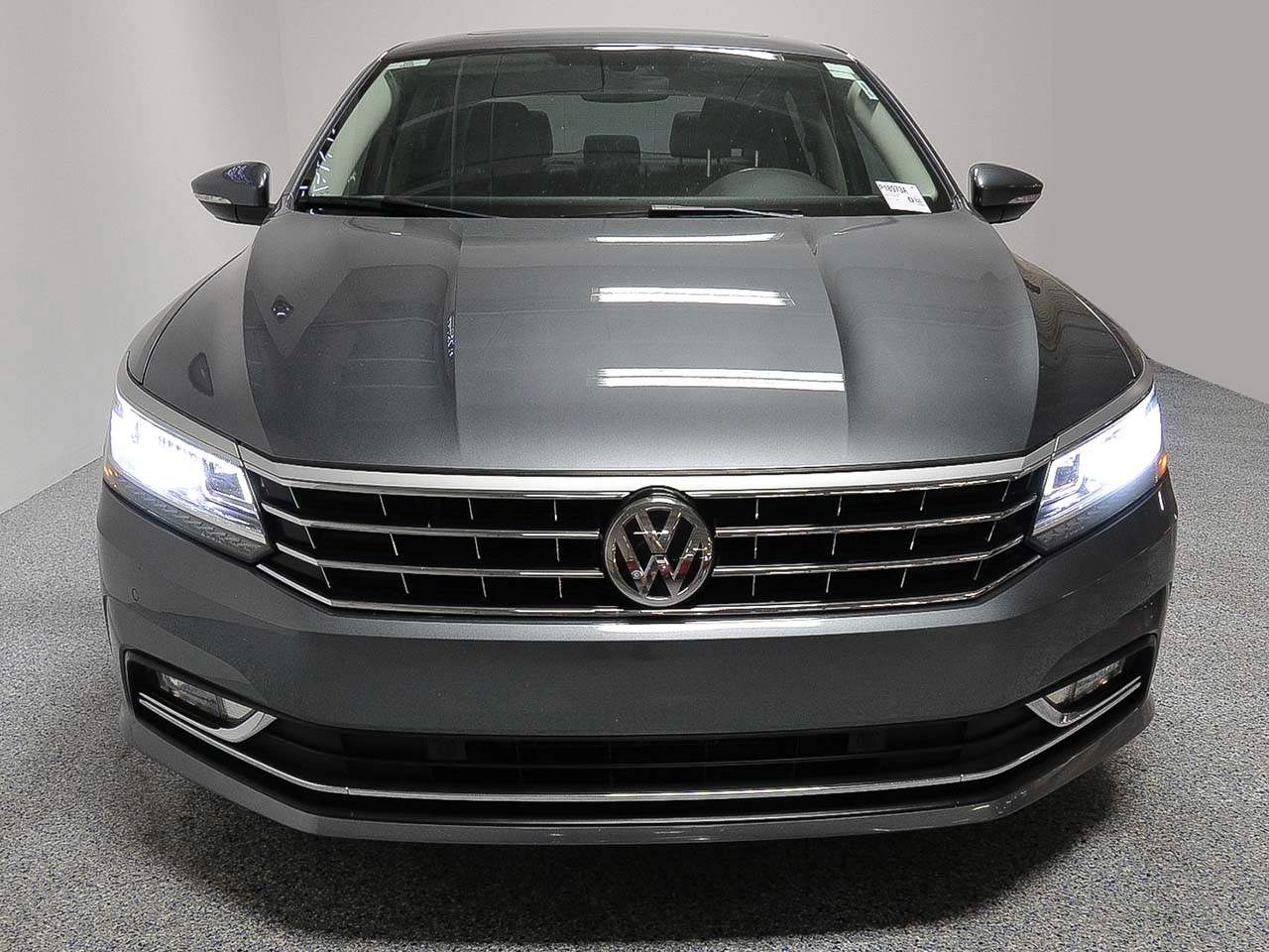 2018 Volkswagen Passat 2.0T SE