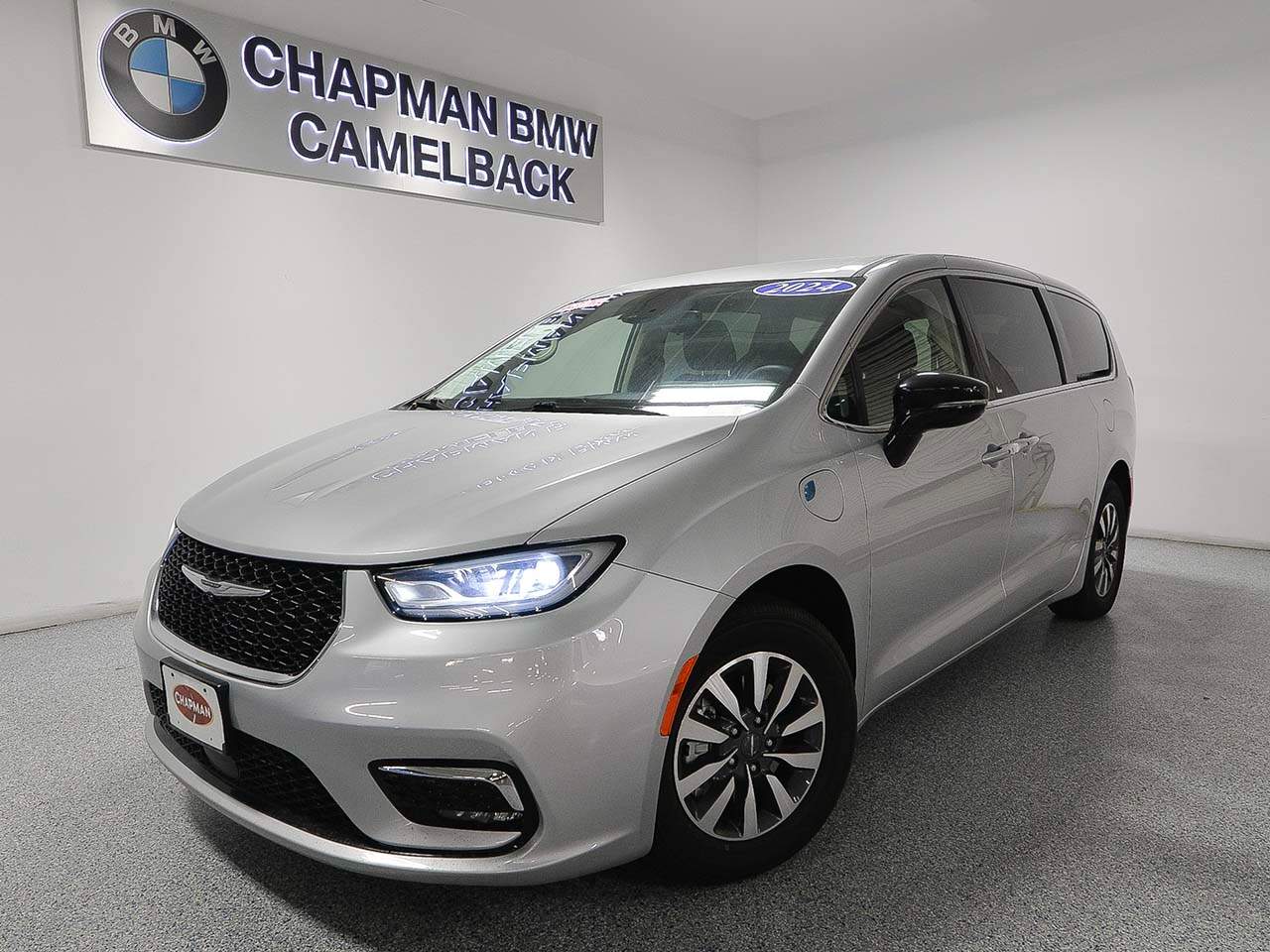 2024 Chrysler Pacifica Plug-In Hybrid Select