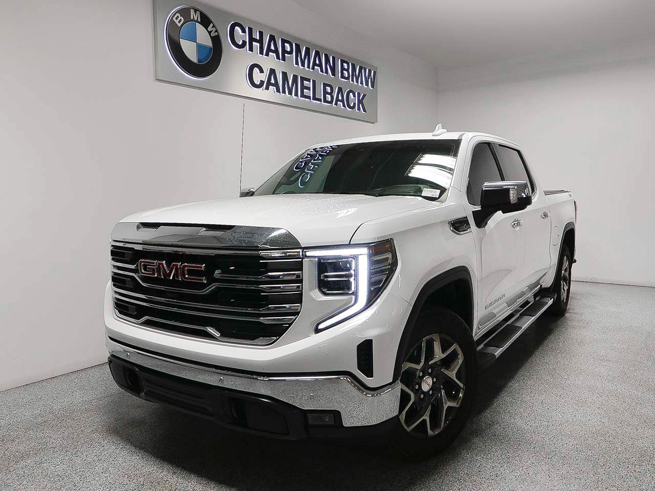 2022 GMC Sierra 1500 SLT Crew Cab