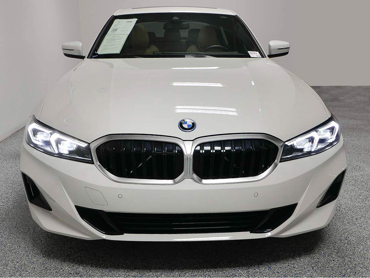 2024 BMW 3-Series 330e