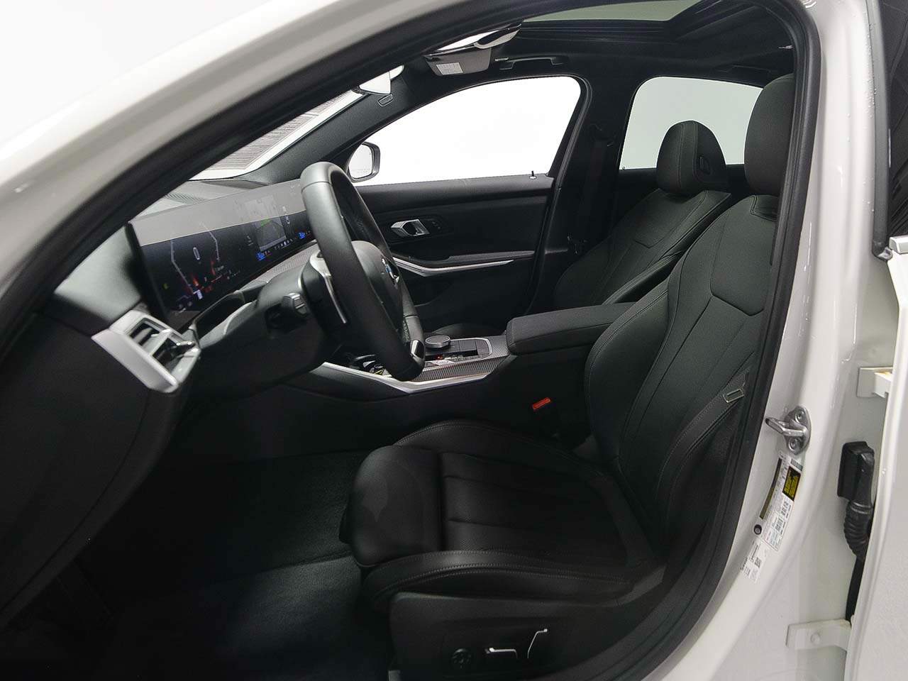 2025 BMW 3 Series 330i - Photo 8