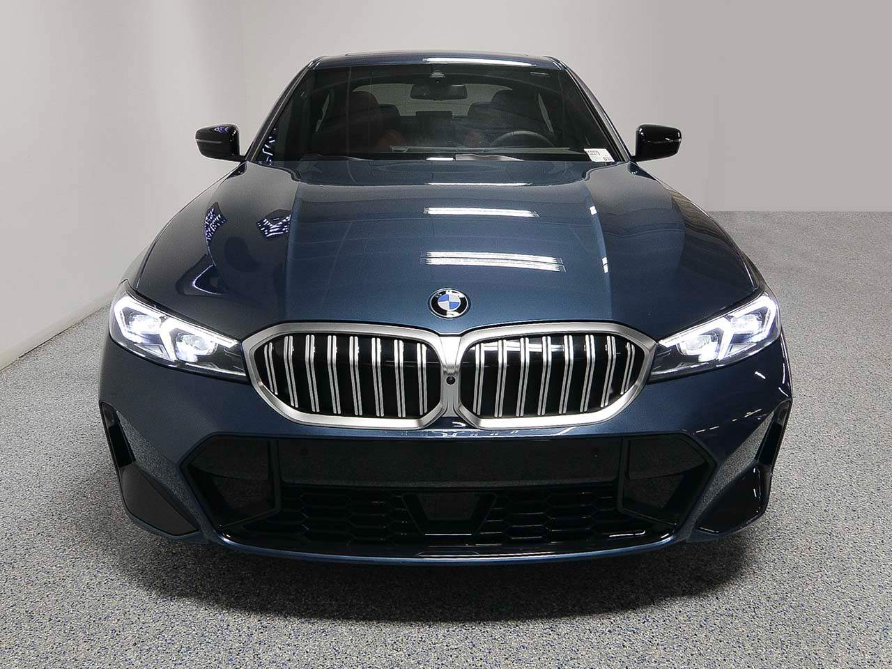 2025 BMW 3-Series 330i Sedan