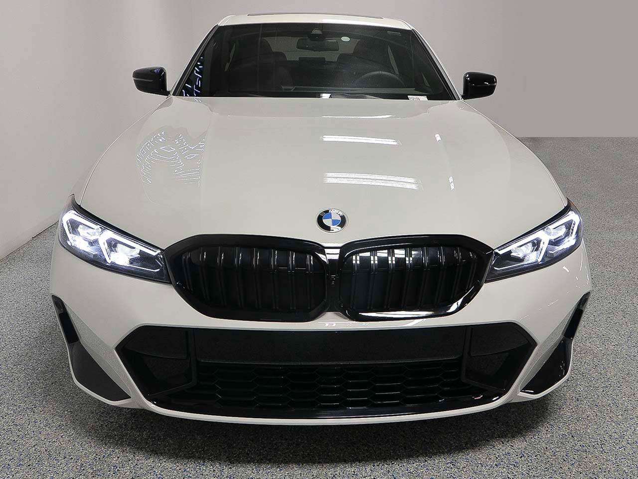 2025 BMW 3-Series 330i Sedan