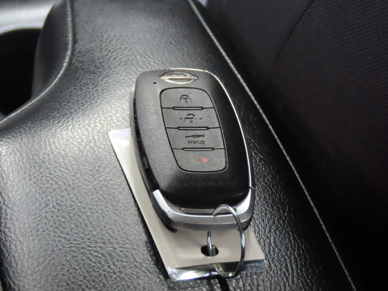 2023 Nissan Versa SV