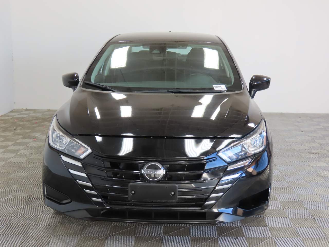 2023 Nissan Versa SV