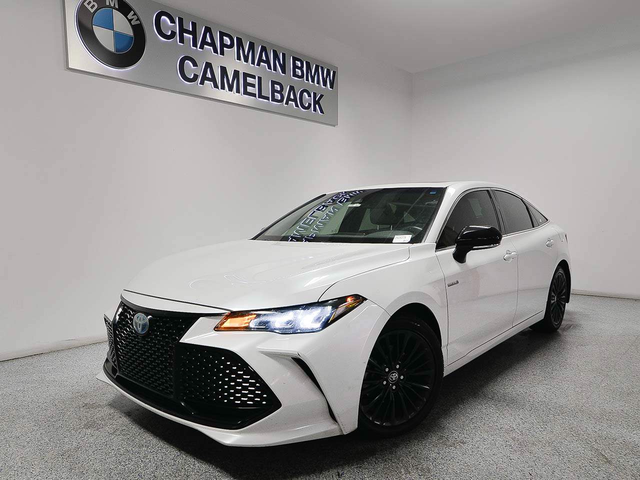 2019 Toyota Avalon Hybrid XSE