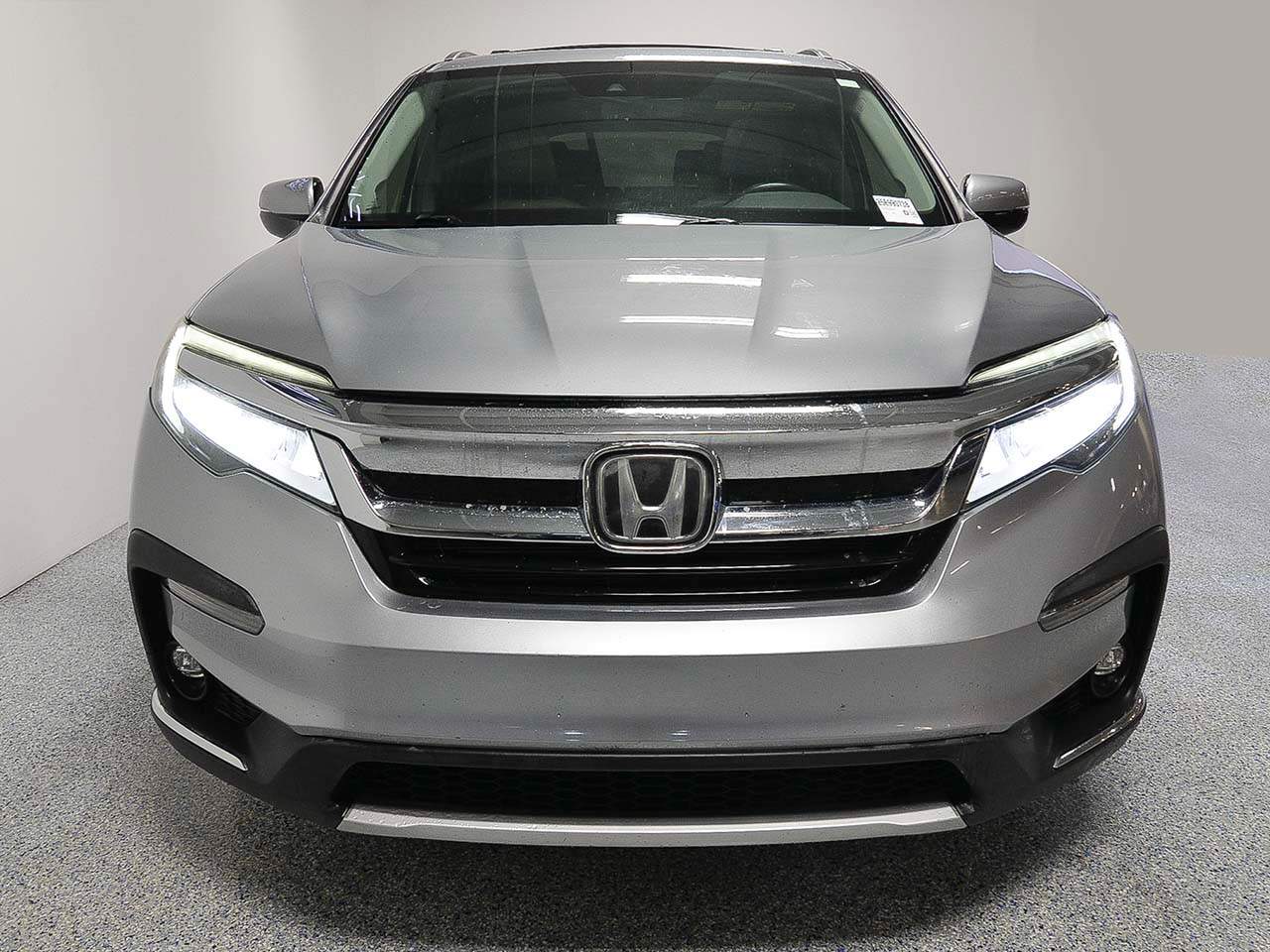 Used 2019 Honda Pilot Touring with VIN 5FNYF6H60KB064296 for sale in Phoenix, AZ