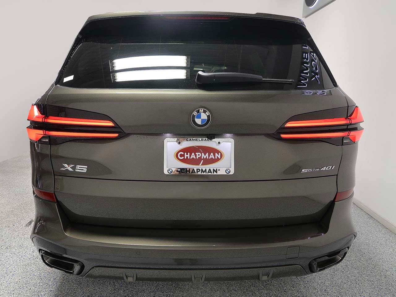 View vehicle photo 4