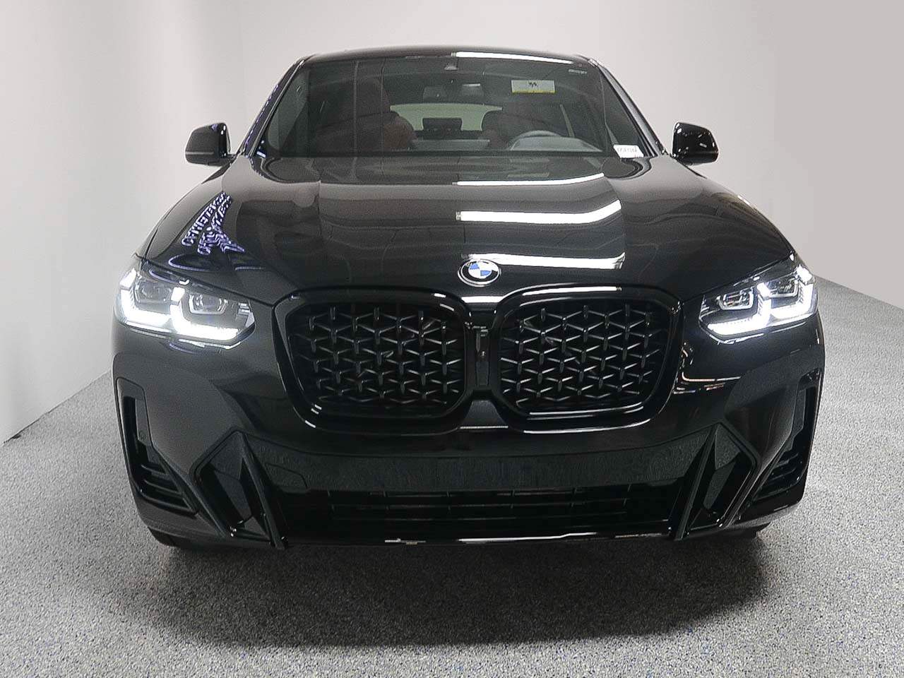 2025 BMW X4 xDrive30i