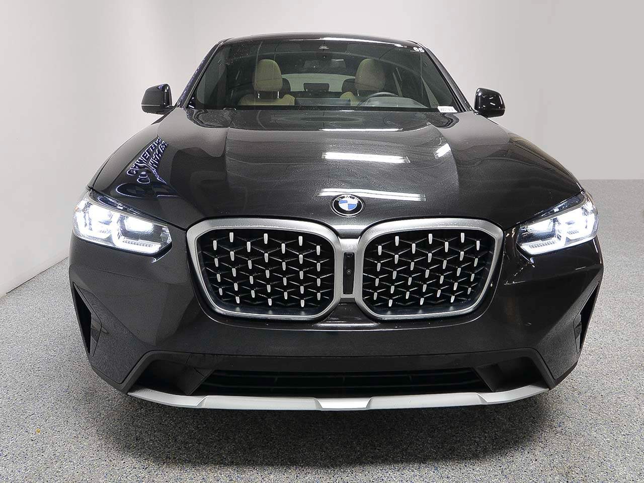 2025 BMW X4 xDrive30i
