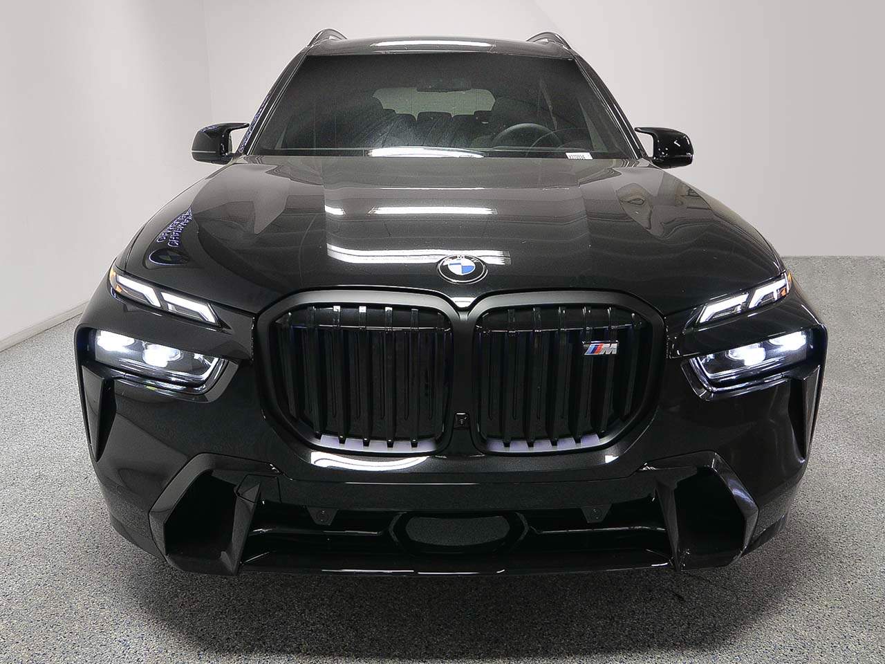 2027 BMW X7 M60i