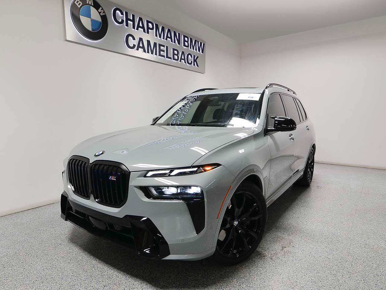 2025 BMW X7 M60i