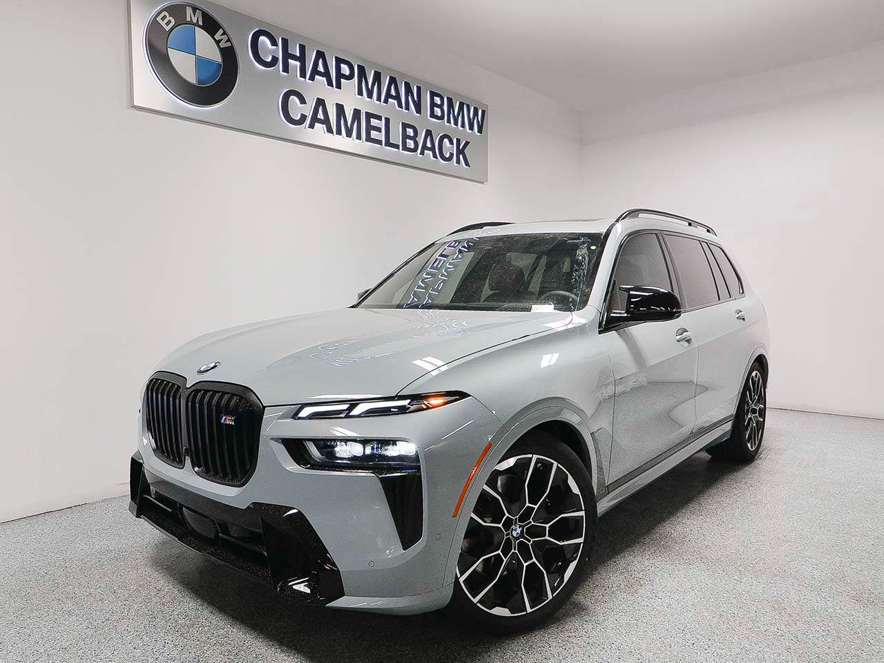 2025 BMW X7 M60i