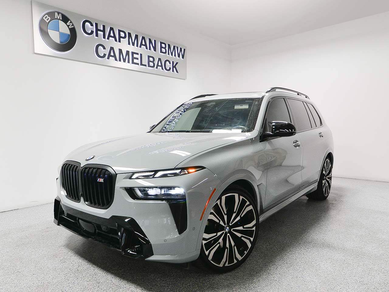 2023 BMW X7 M60i