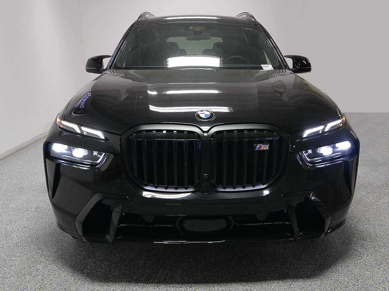 2027 BMW X7 M60i