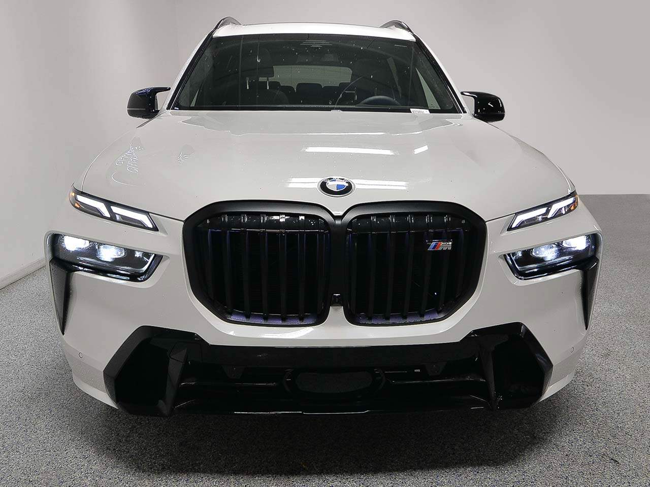 2027 BMW X7 M60i