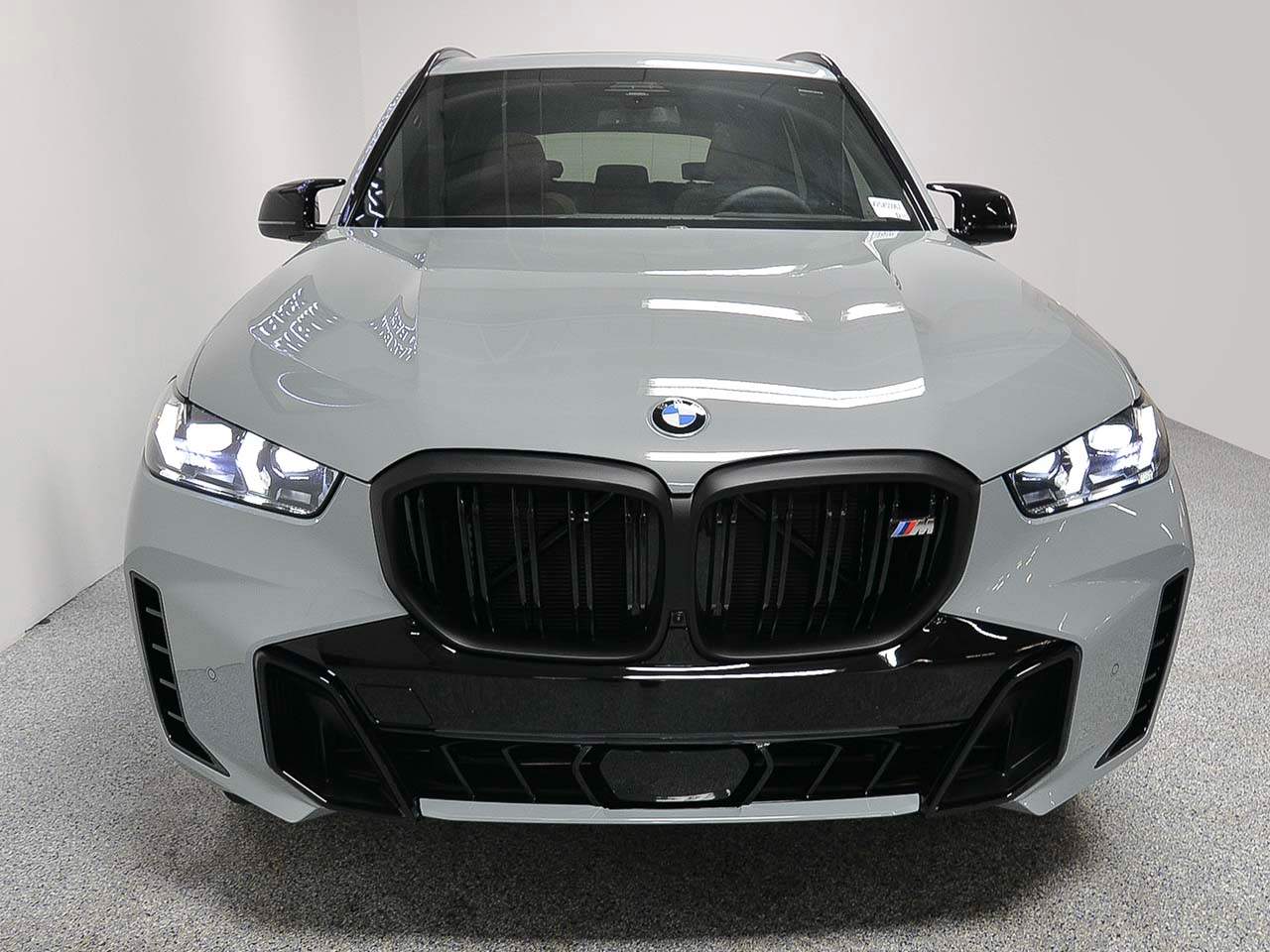 2025 BMW X5 M60i