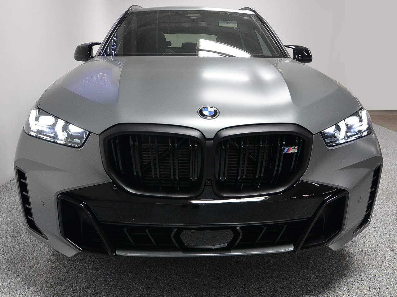 2025 BMW X5 M60i