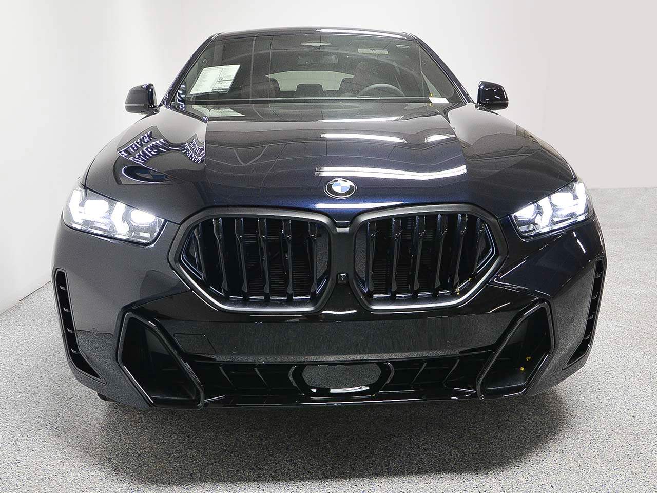 2025 BMW X6 xDrive40i