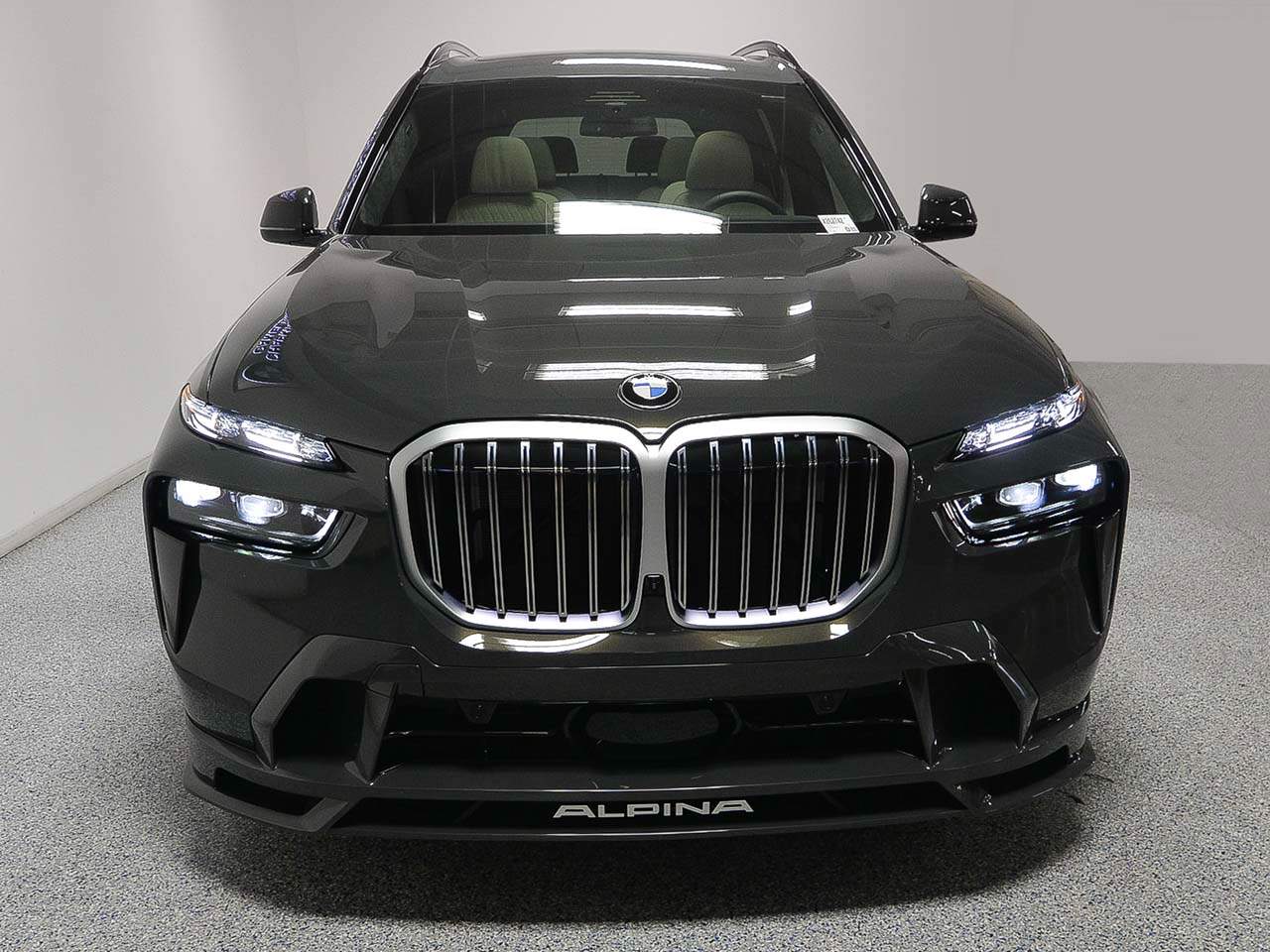 2026 BMW X7 ALPINA XB7