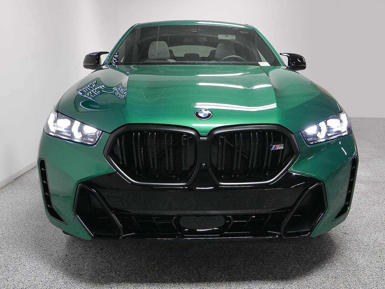 2027 BMW X6 M60i