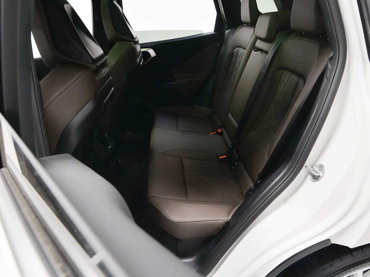 2025 BMW X3 30 - Photo 10