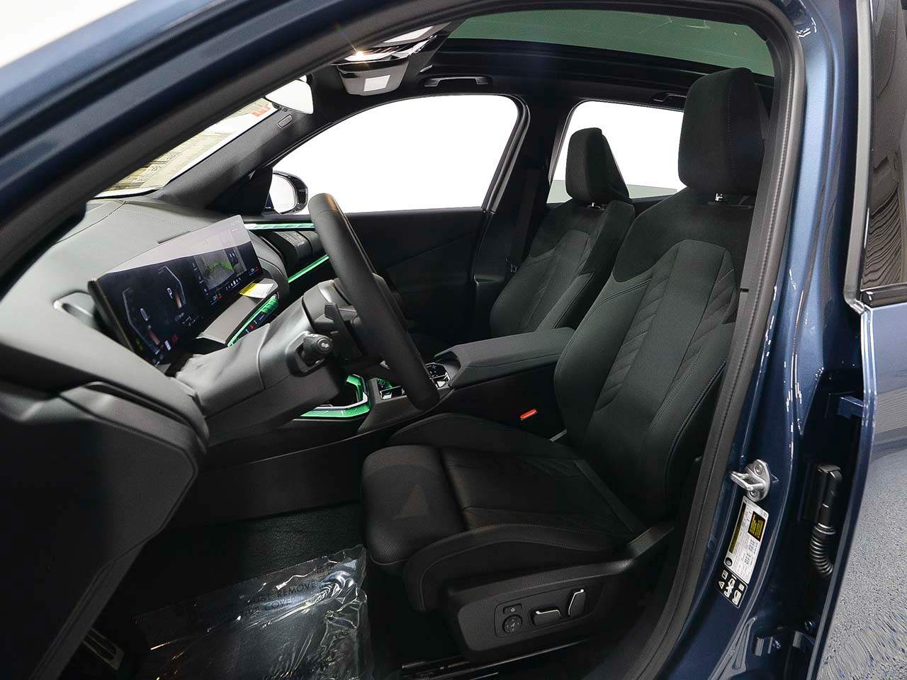 2025 BMW X3 30 - Photo 9